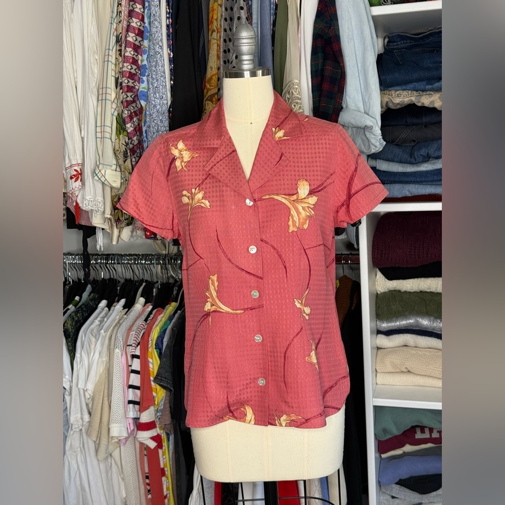 🌺 Tommy Bahama 100% Silk Floral Blouse – Size XS